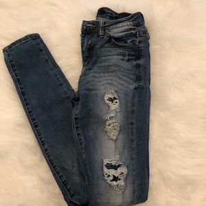Buckles KanCan skinny jeans